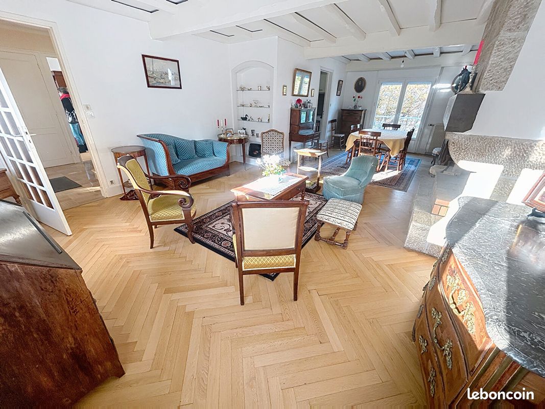 Maison 10 pièces 169 m² · à Quimper · 169 m² · 387 500 €