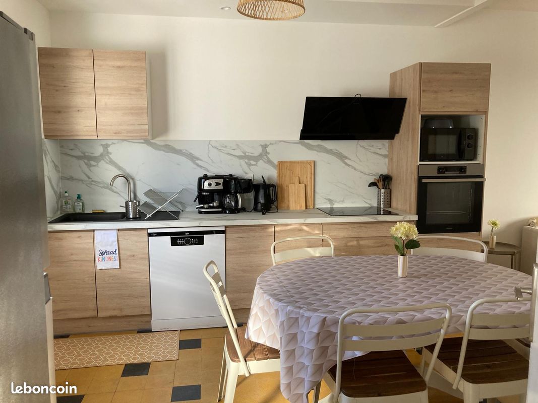 Maison 4 pièces 160 m² · à Narbonne · 160 m² · 1 300 €/mois