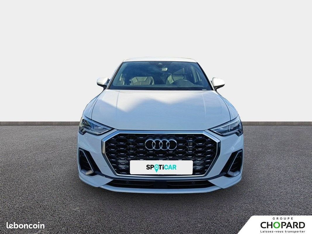 AUDI Q3 Sportback 45 TFSIe 245 ch S tronic 6 S line (image 4)