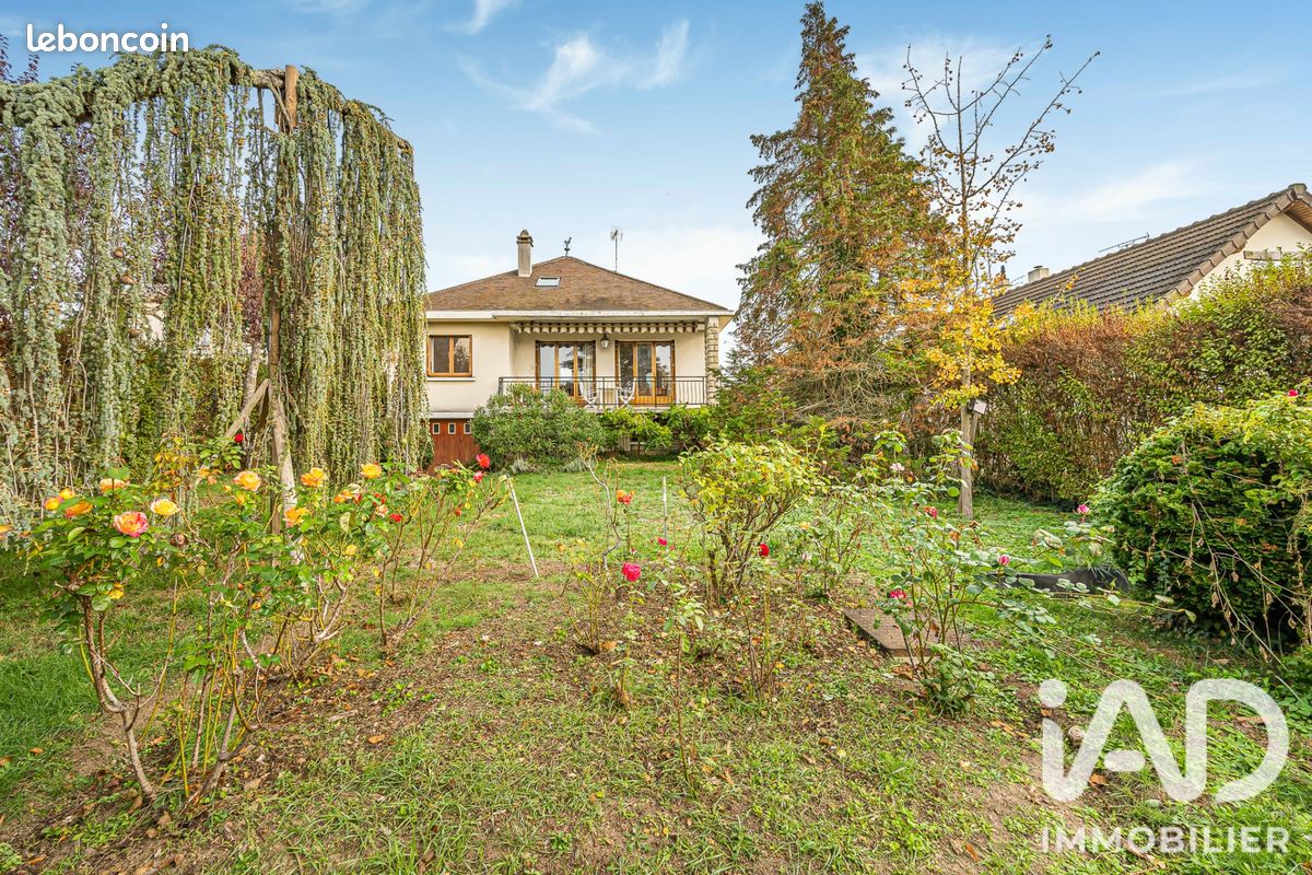 Maison 4 pièces 251 m² · à Châtenay-Malabry · 251 m² · 645 000 €