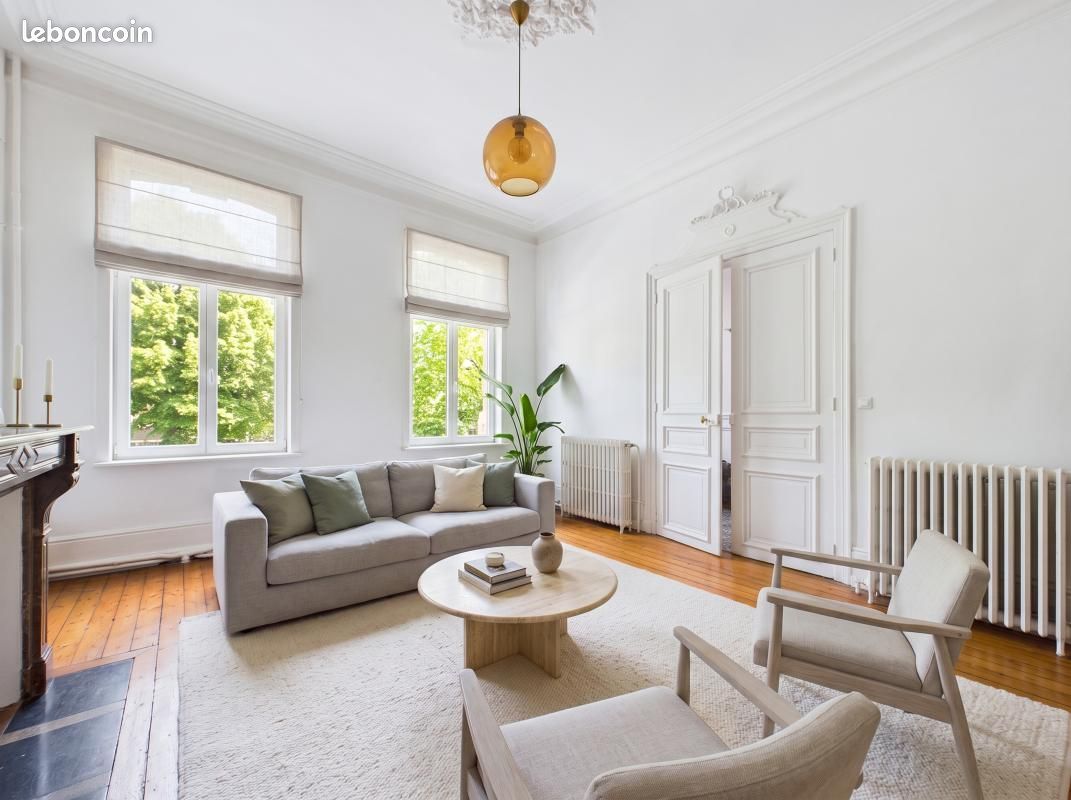 Maison 9 pièces 240 m² · à Valenciennes · 240 m² · 379 000 €