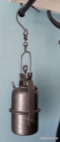 Les lampes à carbure, ou des lampes à gaz acétylène lampes simples,que