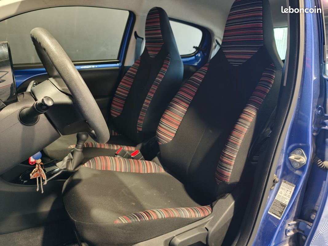 CITROEN C1 VTi 72 ch Feel / RADARS DE RECUL ARRIERE / CLIM MANUELLE / LIMITEUR DE VITESSE / MOTEUR A CHAINE (image 10)