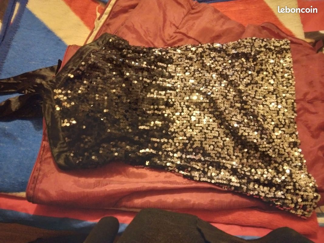 Robe à paillettes Taille M (image 1)