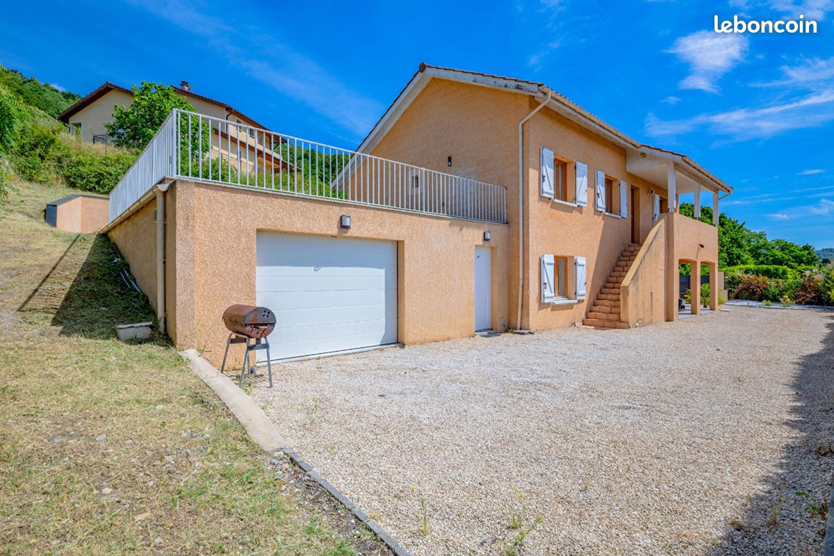Maison 6 pièces 180 m² · à Bourgoin-Jallieu · 180 m² · 385 000 €
