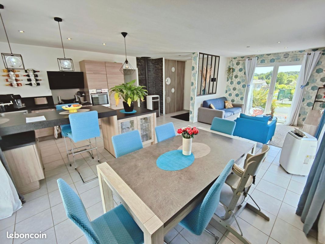 Maison 5 pièces 90 m² · à Léogeats · 90 m² · 259 900 €