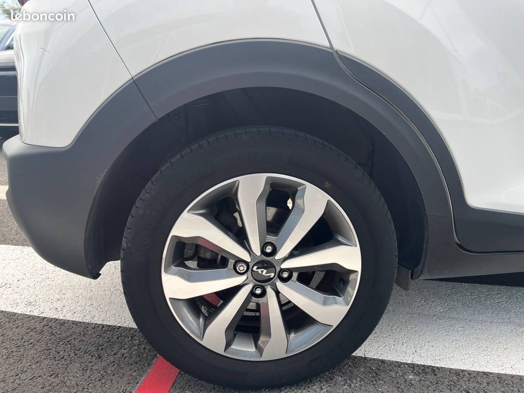 KIA Stonic 1.0 T-GDi 120 ch ISG BVM6 Active (image 17)