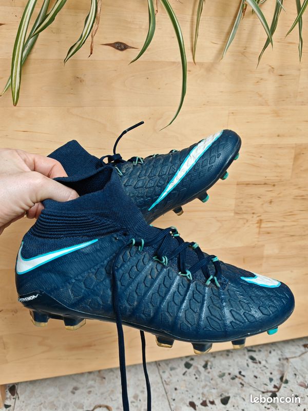 Chaussures foot T36,5 Nike hypervenom bon état Sport Plein air
