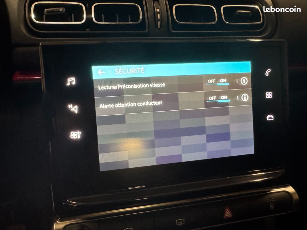 CITROEN C3 Graphic 1.2 PureTech 82 ch - courroie OK entretien en concession (image 36)