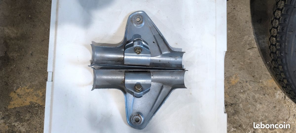 Support de phare Motobecane Av 88 origine (image 2)