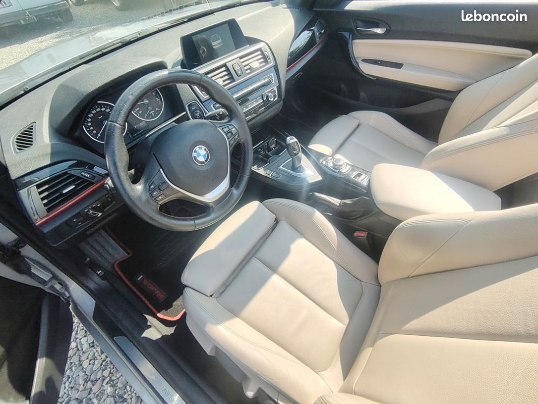 BMW 220i Cabriolet Sport (image 11)