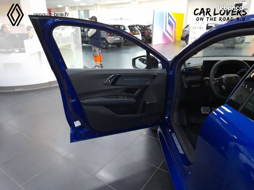 RENAULT Clio E-Tech full hybrid 160 ch esprit Alpine (image 22)