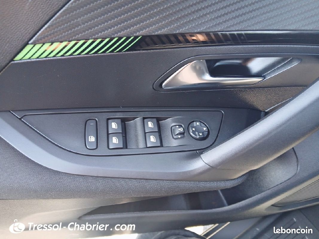 PEUGEOT 2008 PureTech 100 S&S BVM6 Active (image 27)