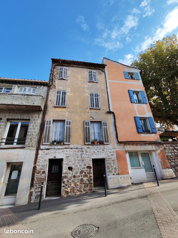 Maison 4 pièces 100 m² · à Bagnols-en-Forêt · 100 m² · 120 000 €