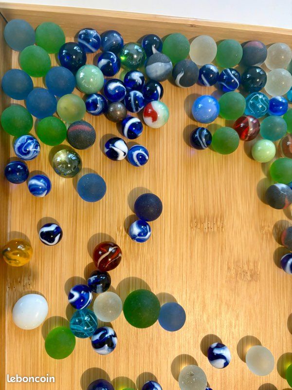 Billes Verre Jeux Enfants Collection Billes Mes Billes Bleu Nuit MaRécréation-30 Billes Translucides Nuit En Verre à Collectionner Billes Translucides 16 Mm Bille Pepite D'or
