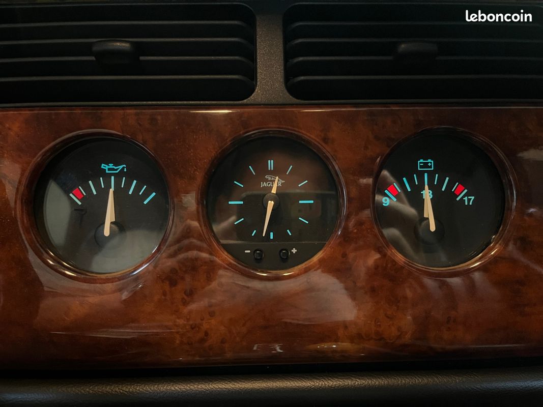 JAGUAR XK8 4.0 V8 BA 294Ch Garantie 12 mois (image 21)