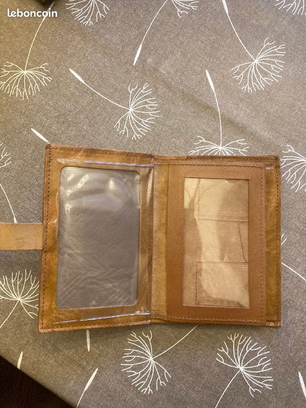 Portefeuille neuf marron clair en cuir avec porte-cartes (image 2)