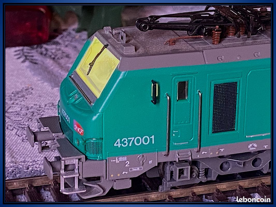 Locomotive HO R37 41113DS - BB 63928 SNCF En Voyage - Digitale Et Sonore - Neuf