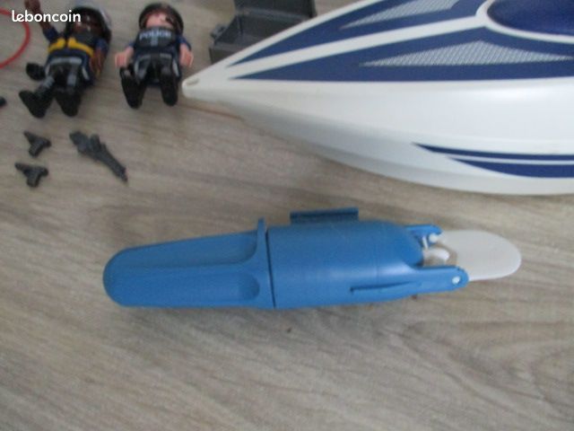 Playmobil 5187 Fourgon et vedette de police (image 3)