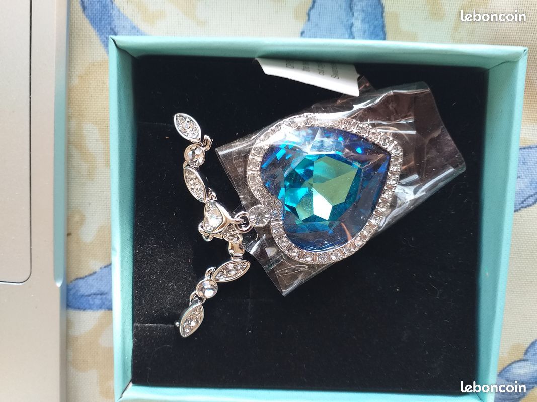 Pendentif en forme de coeur (image 1)