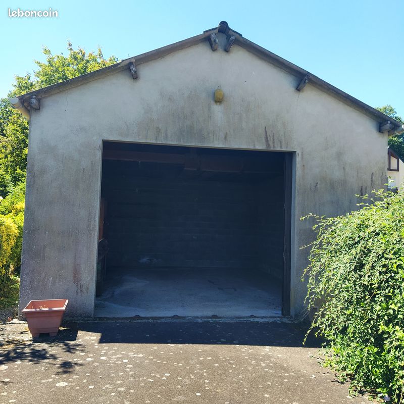 Location garage fermé · à Redon · 120 €