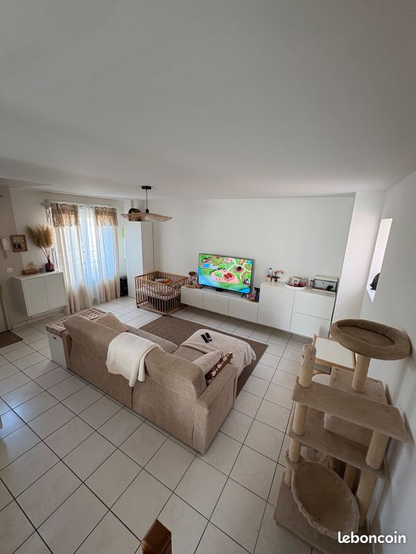 Appartement 3 pièces 71 m² · à Chaumes-en-Brie · 71 m² · 1 090 €