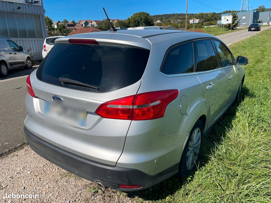 Ford Focus (image 2)