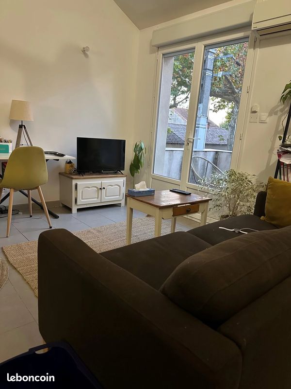 Appartement 3 pièces 67 m² · à Violès · 67 m² · 630 €/mois