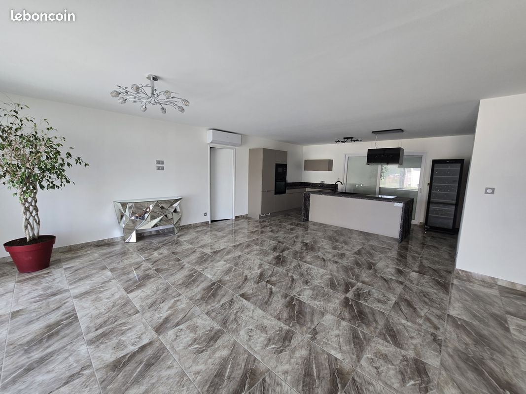 Maison 4 pièces 94 m² · à Hauterive · 94 m² · 214 000 €