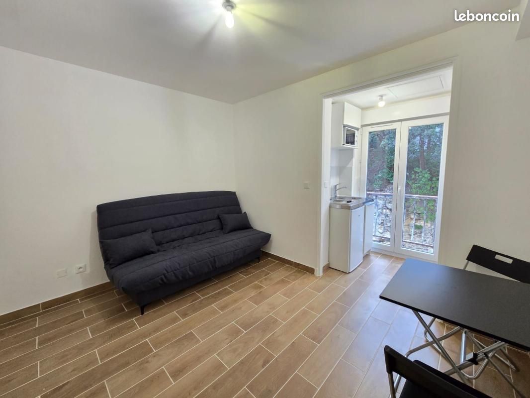 Appartement 1 pièce 17 m² · à Salon-de-Provence · 17 m² · 460 €/mois