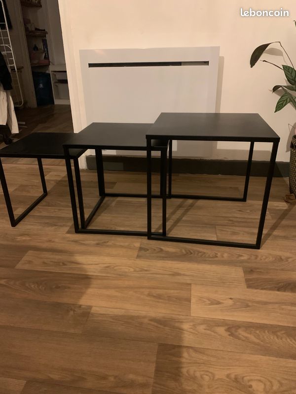 Ensemble de tables métal (image 2)