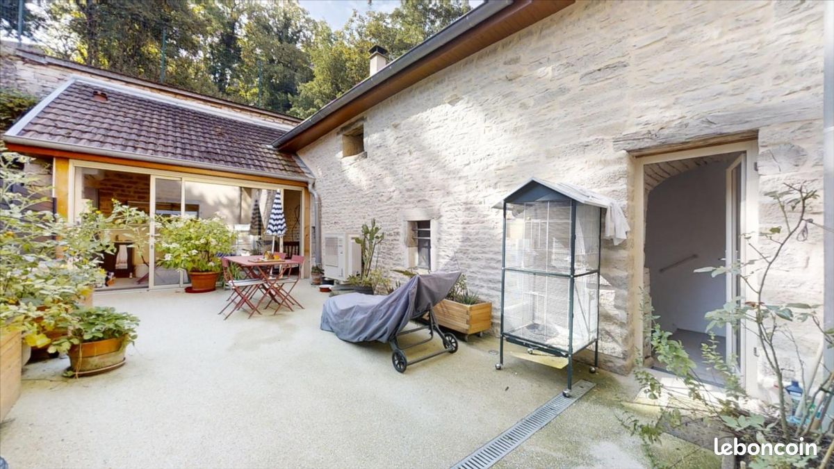 Maison 5 pièces 217 m² · à Gy · 217 m² · 199 000 €