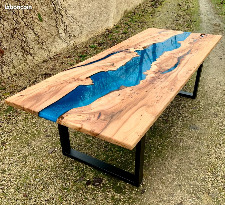 Réalisation table riviere mobilier bois résine epoxy (image 1)