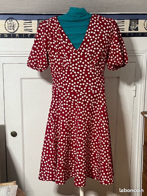 Robe Fleurie à Manches Courtes - Taille Unique - Multicolore, Neuve Sans étiquette