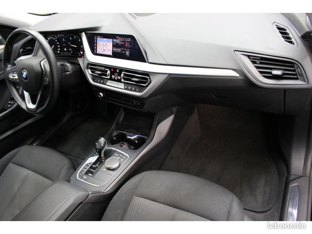 BMW SERIE 1 118d - BVA BERLINE F40 Lounge (image 9)