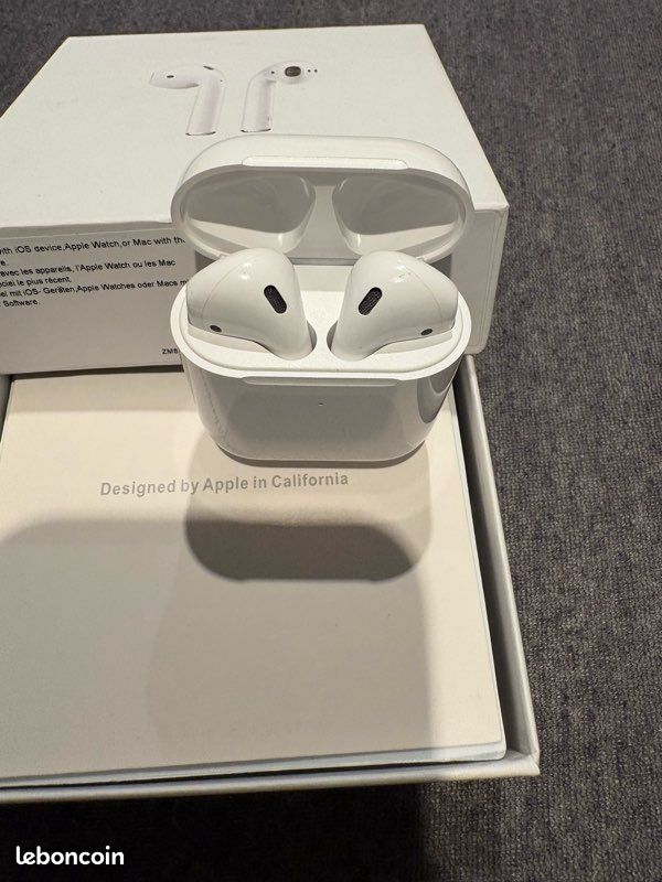 AirPod (image 1)