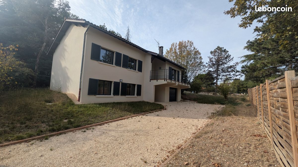 Maison 6 pièces 180 m² · à Francheville · 180 m² · 2 500 €/mois
