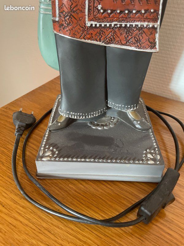 Lampe haute femme africaine (image 3)