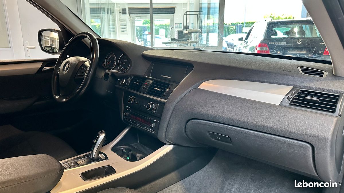 BMW X3 sDrive18dA 2.0 143ch Lounge "Suivi" (image 3)