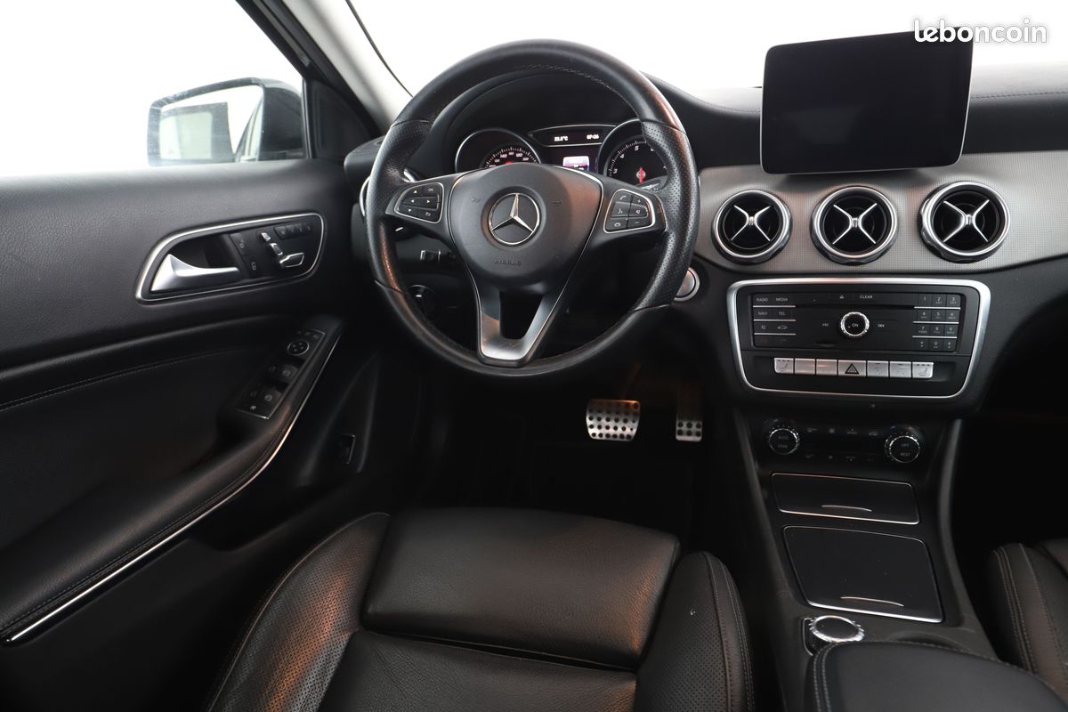 Mercedes-Benz GLA 250 Sensation 7G-DCT 211 ch (image 7)