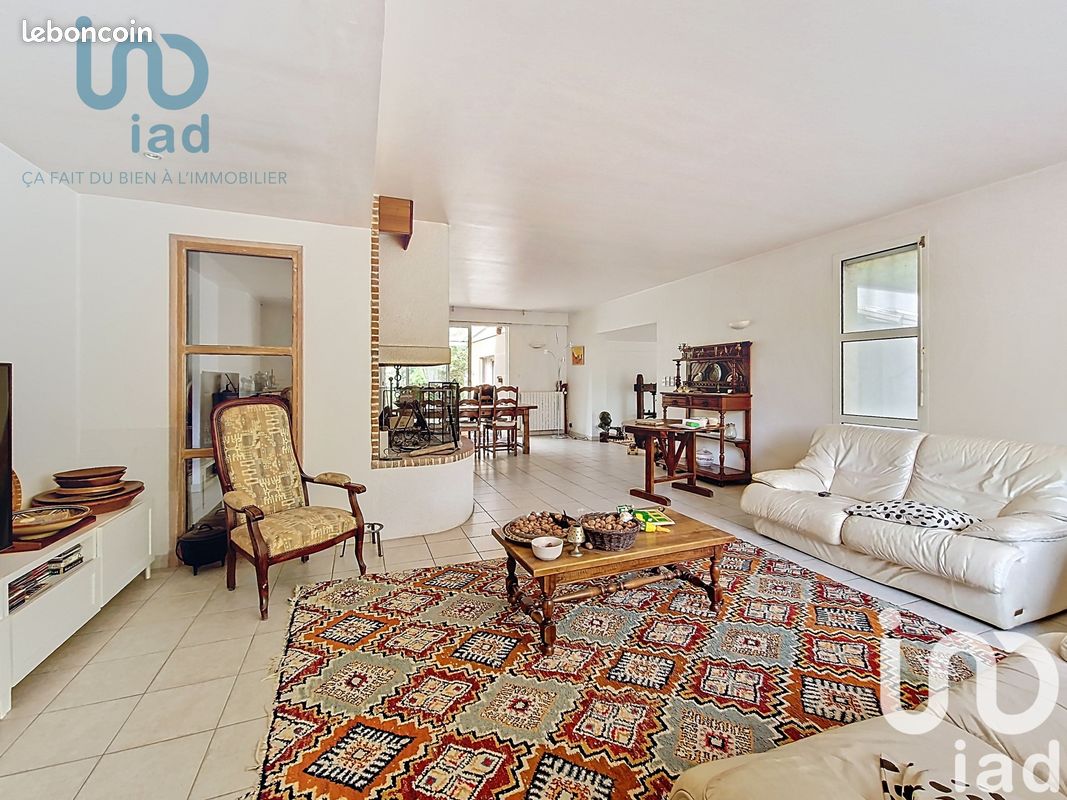 Maison 6 pièces 200 m² · à Cahors · 200 m² · 300 000 €