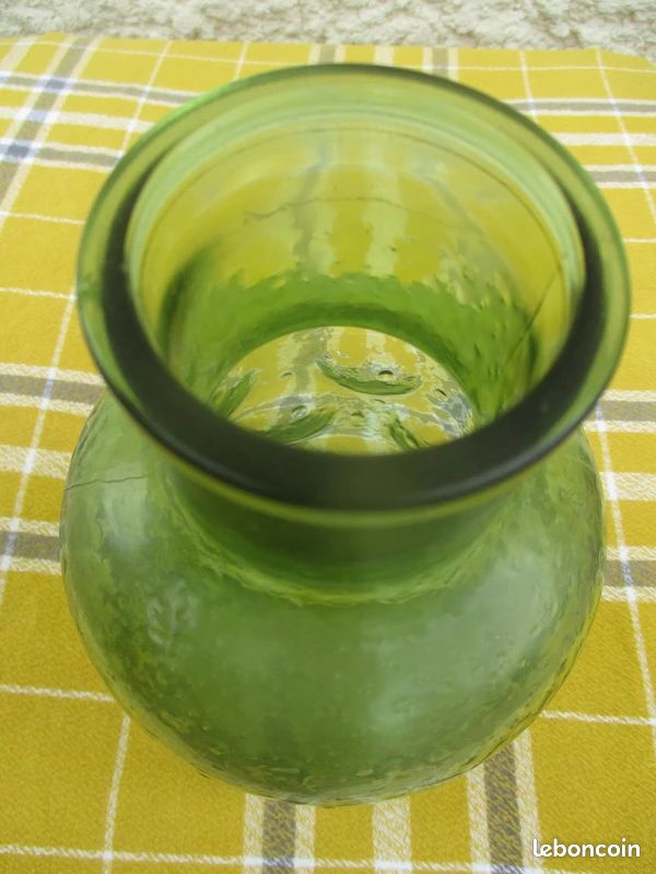 Vase Design en Verre Vert de 18,5 cm de Haut - Vintage (image 4)