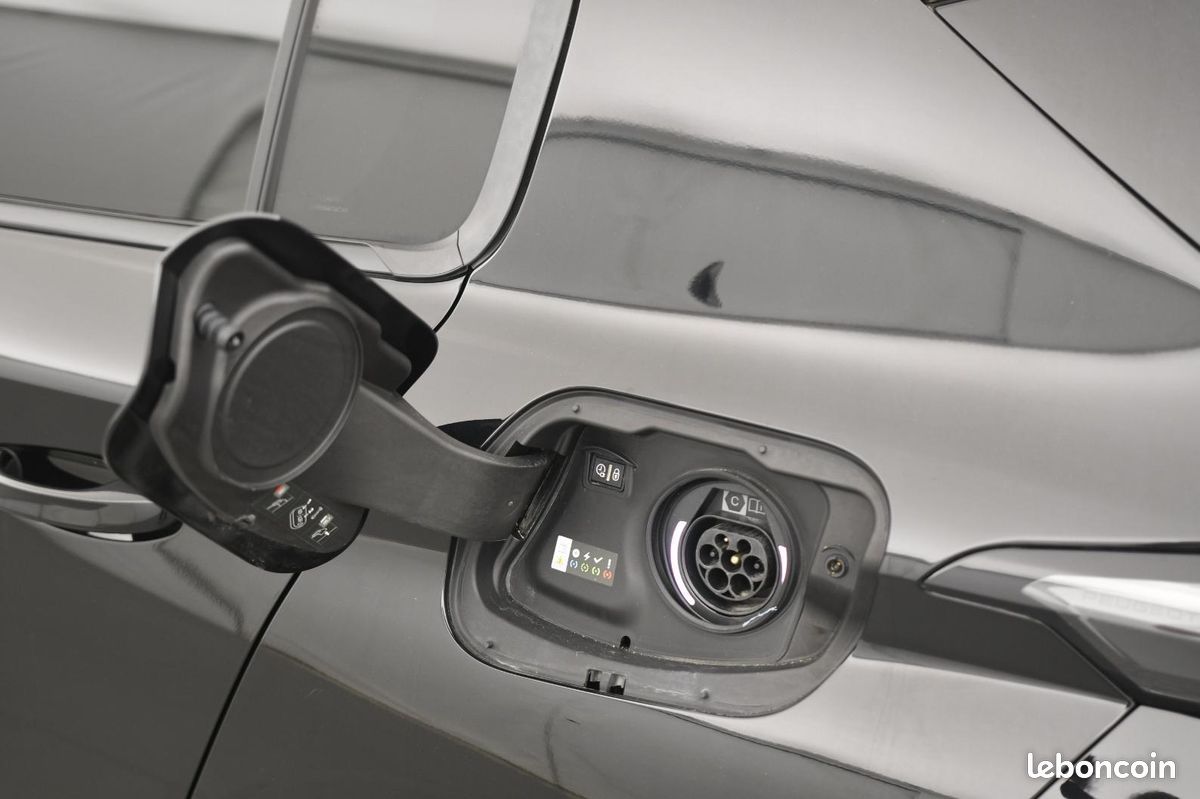 PEUGEOT 308 PHEV 180 e-EAT8 GT +VISIO 360 (image 17)