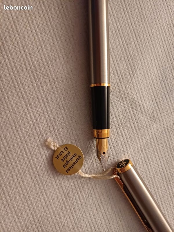 Stylo Plume REFORM - Argenté Et Bleu - Acier - Avec Cartouches Recharge Fournie - Occasion Comme Neuf