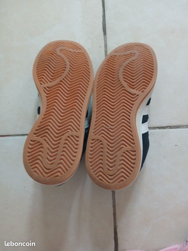 Paire de chaussure (image 3)