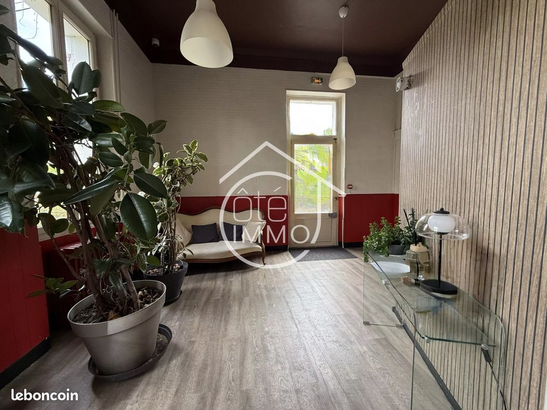 Local commercial 20 pièces 407 m² · à Sainte-Foy-la-Grande · 407 m² · 320 000 €