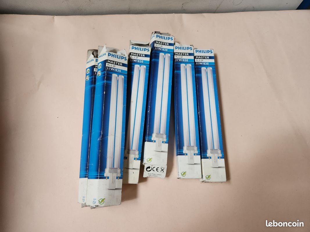 Ampoule Master PLS G23 2 Broches 11 Watts - Couleur 830 Chaud