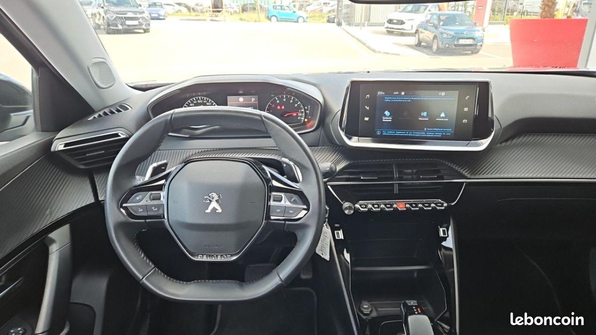 Peugeot 2008 PURETECH 130 SS EAT8 STYLE (image 14)