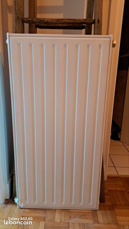 Radiateur à eau l45 × h90 × p6 cm (image 1)