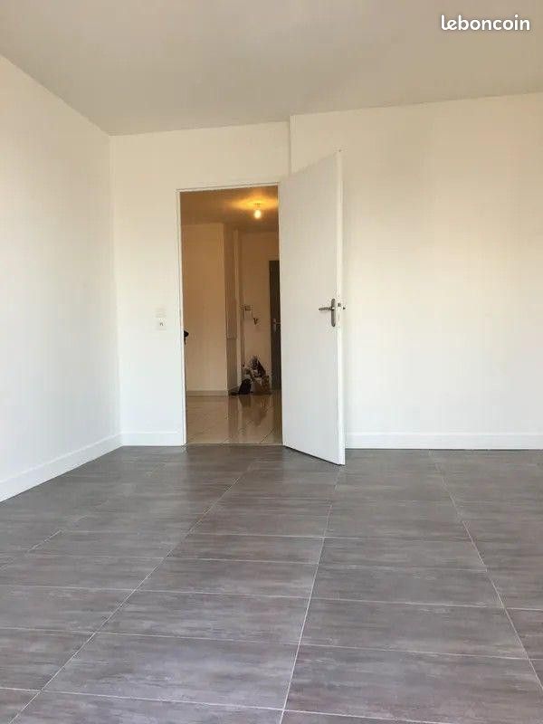 Appartement 1 pièce 27 m² · à Évry-Courcouronnes · 27 m² · 720 €/mois